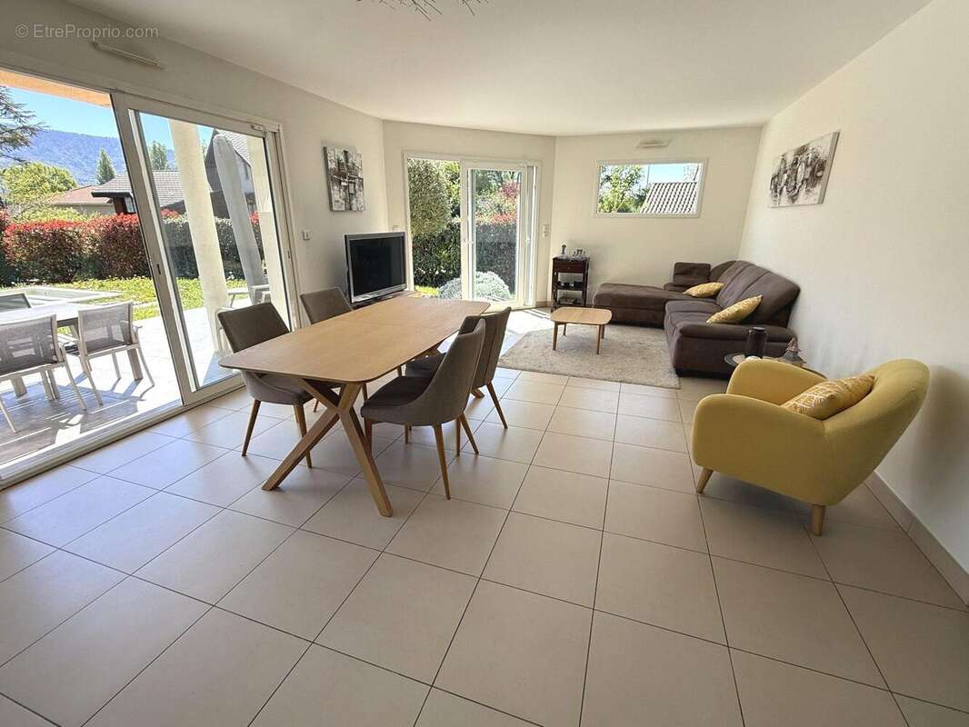 Maison à MONTBONNOT-SAINT-MARTIN