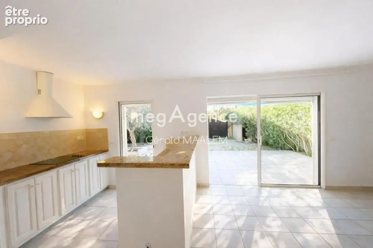 Appartement à COGOLIN