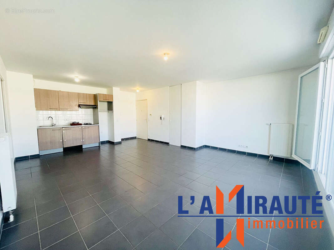 Appartement à SARTROUVILLE