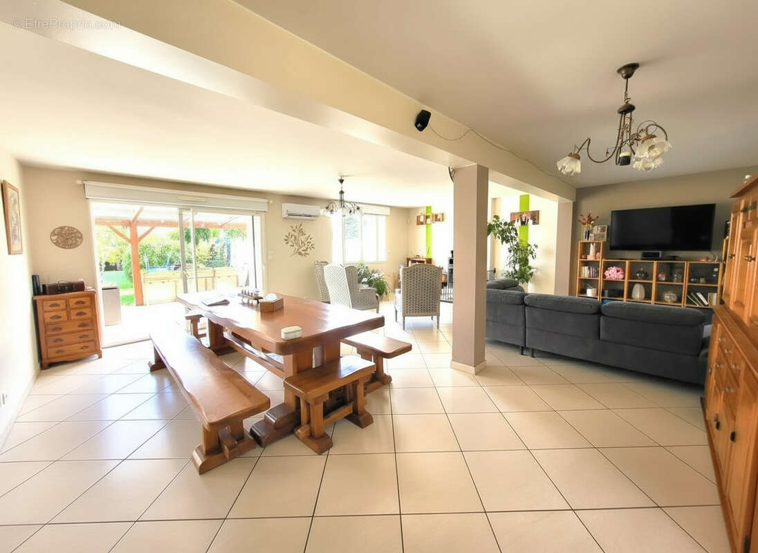 Maison à CHEZY-SUR-MARNE