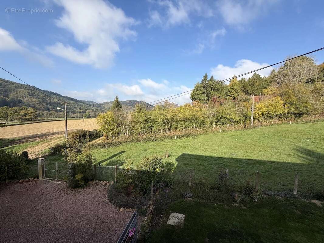 Maison à LUCENAY-L'EVEQUE