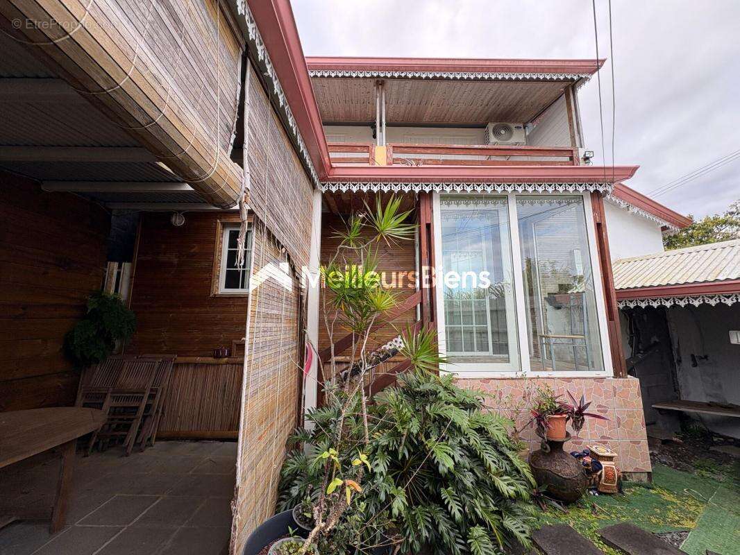 Maison à PETITE-ILE