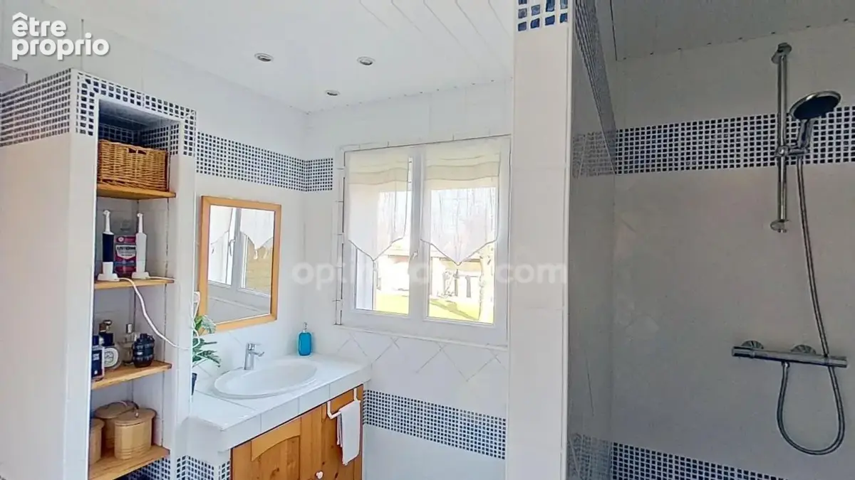 CLAYE SOUILLY - Maison de 6 pièces avec garage pour 2 véhicules, remise, atelier et cave - Parcelle de 770m² - photo 6