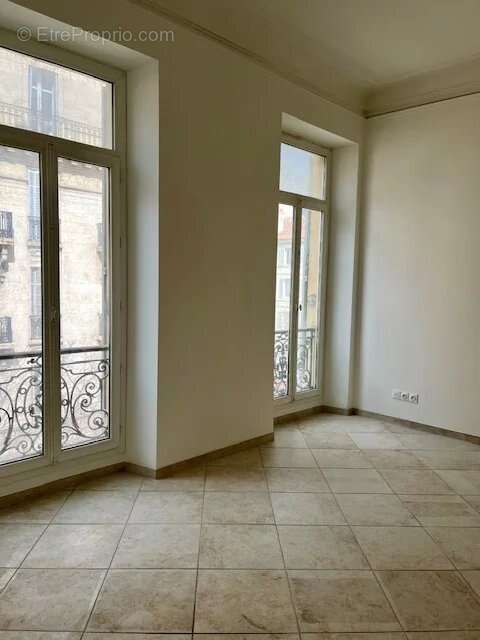 Appartement à MARSEILLE-8E