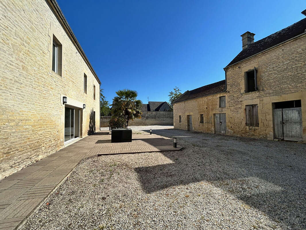 Maison à FLEURY-SUR-ORNE