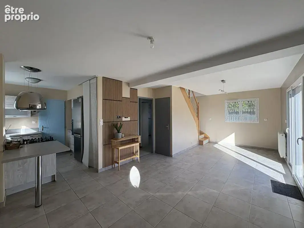 A vendre MELLAC (29300) Maison 6 pièces 4 chambres 87 m2 - photo 2