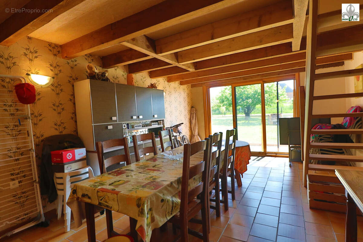 Maison à LA VILLENEUVE