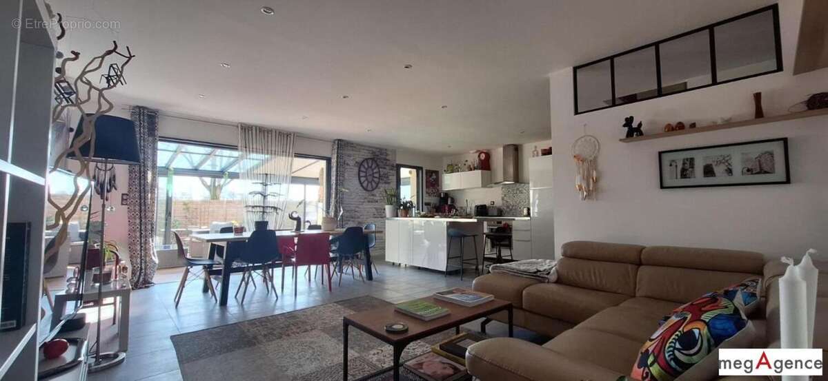 Maison à SAINTE-PAZANNE