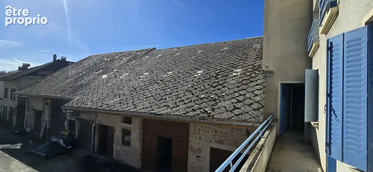 Maison de village à rénover de 80 m2 habitables avec dépendances et terrain de 796 m2 - photo 3