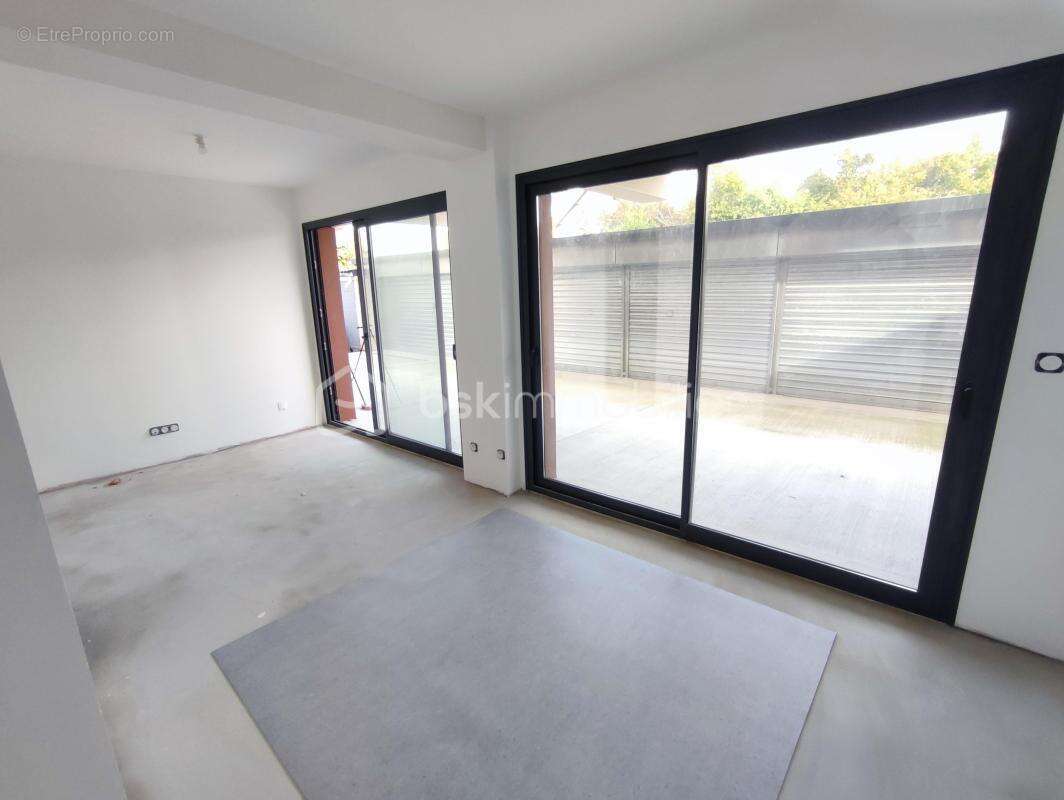 Commerce à PARAY-VIEILLE-POSTE