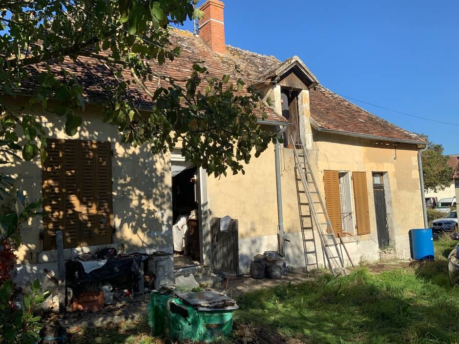 Maison à NEONS-SUR-CREUSE