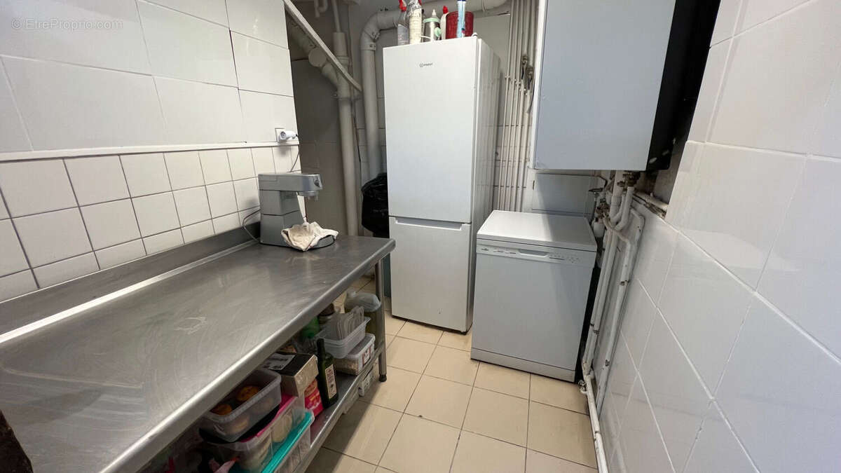 Commerce à PARIS-2E