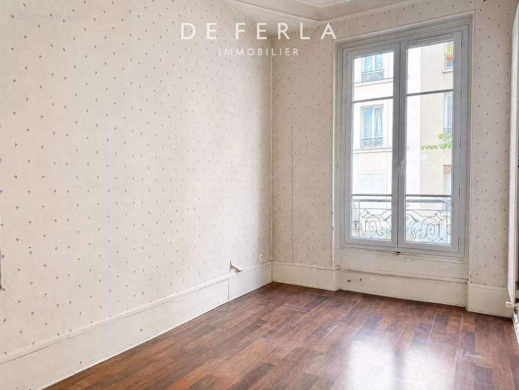 Appartement à PARIS-14E
