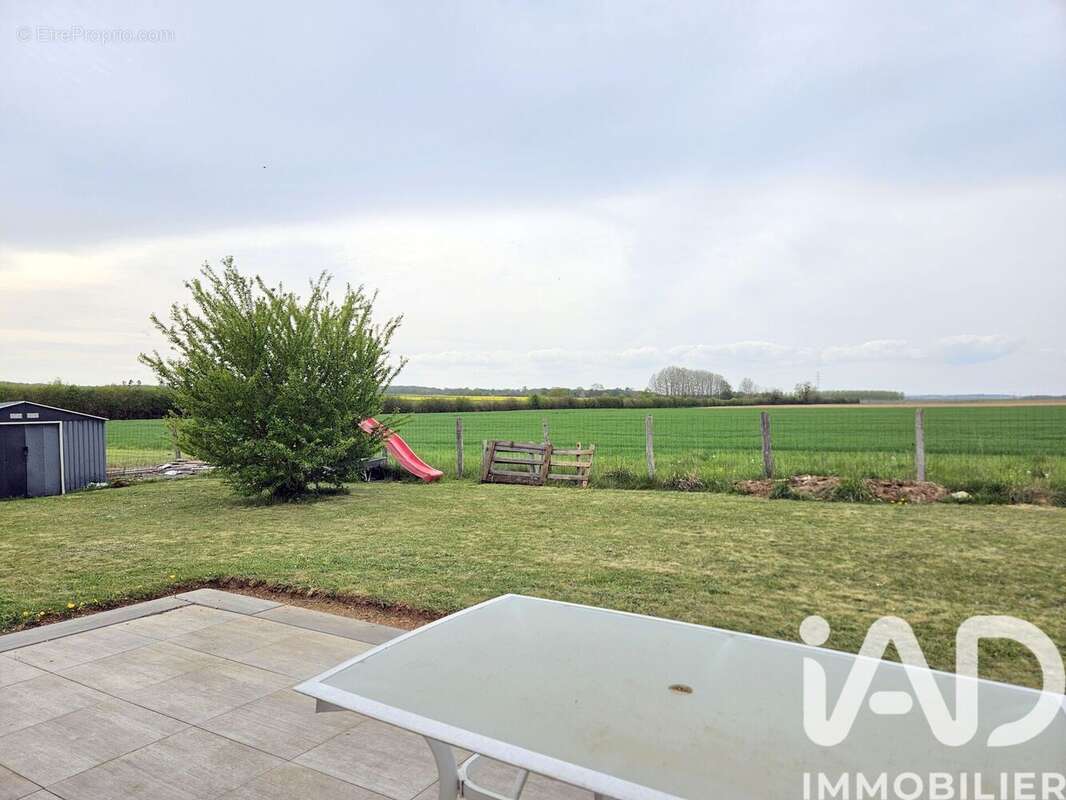 Maison 95 m² à Saint-Leger-Triey  - photo 8