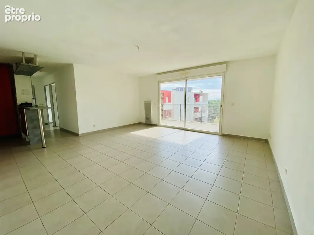 Montpellier centre - lumineux t3 de 70m2, terrasse expo sud ouest,  double garage en sous-sol - photo 2