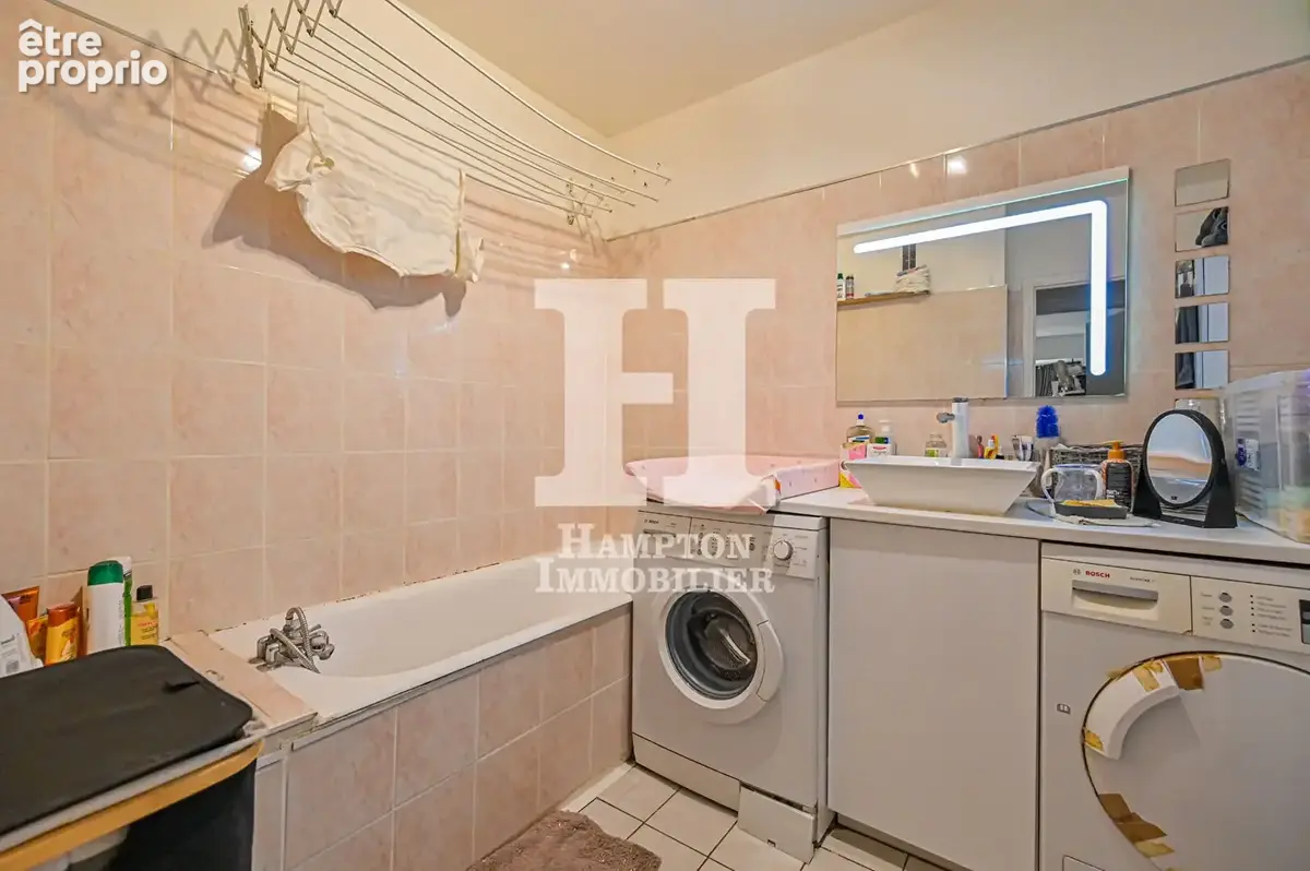 Buttes Chaumont / Rue Manin. Appartement type 5 pièces 97.26 m2 avec deux balcons - photo 10