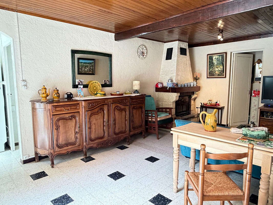 Maison à JOUQUES