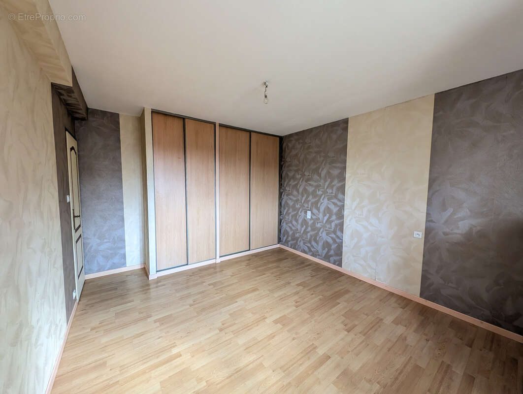 NOUVEAUTÉ   Maison familiale avec beau potentiel au cœur de Janzé - photo 7