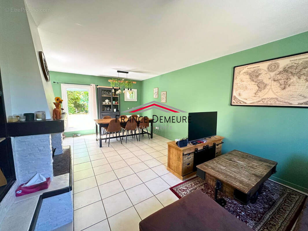 Maison 112 m² à Jouy-Le-Moutier  - photo 3