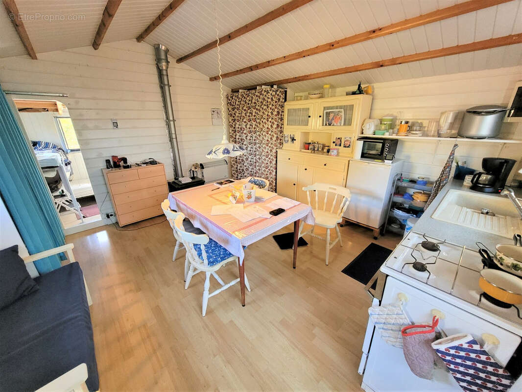 Maison à MONTGIVRAY