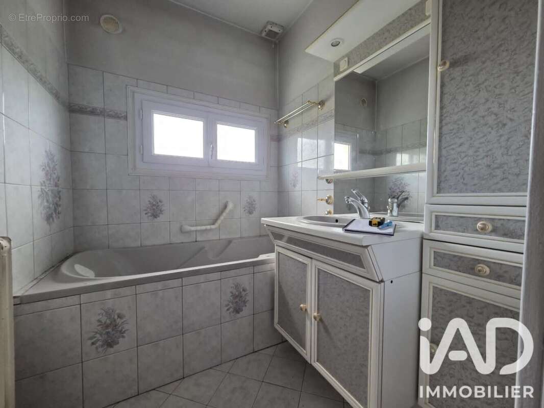 Maison 74 m² à Aumale  - photo 9