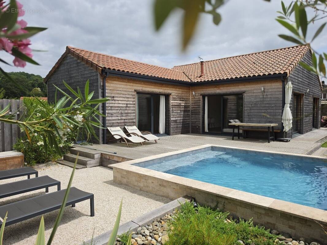 Maison à PUYOO