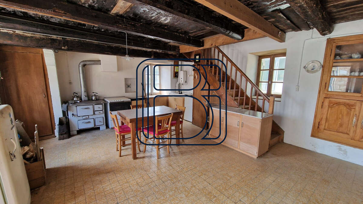 Maison à SAINT-ANTHEME