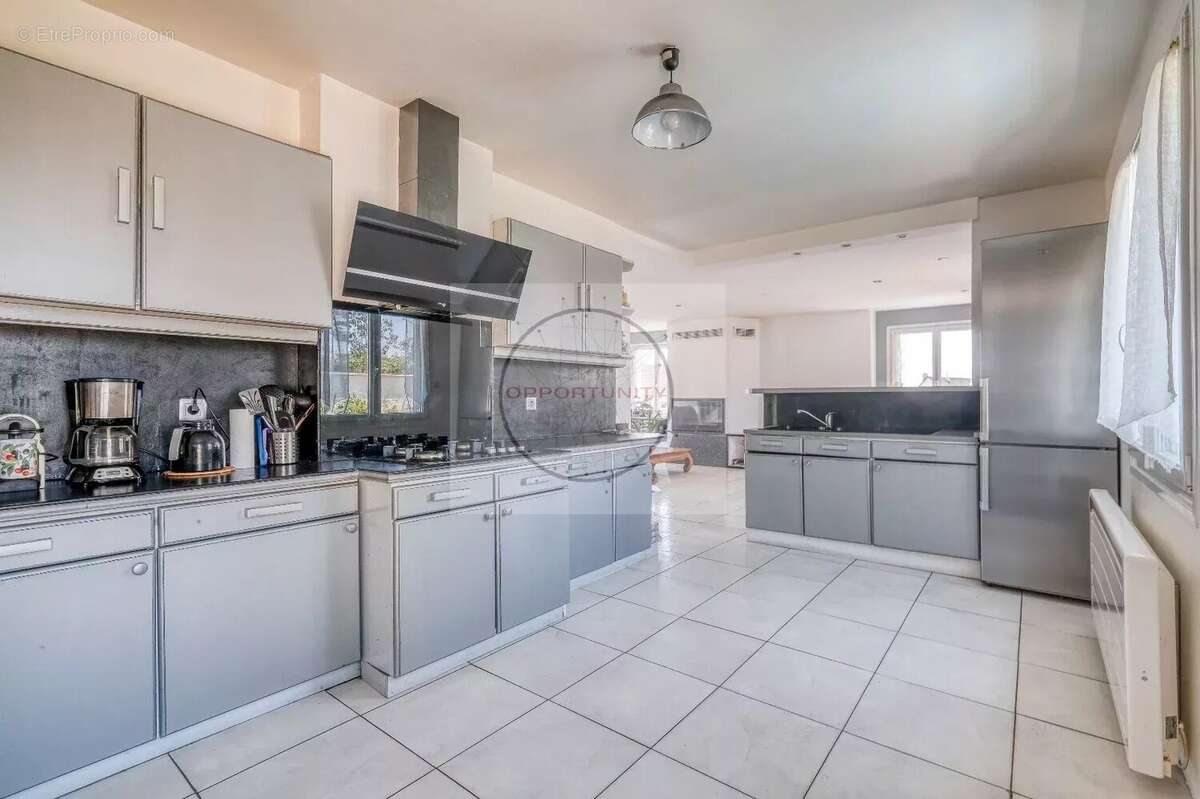 Maison à JOUY-SUR-MORIN