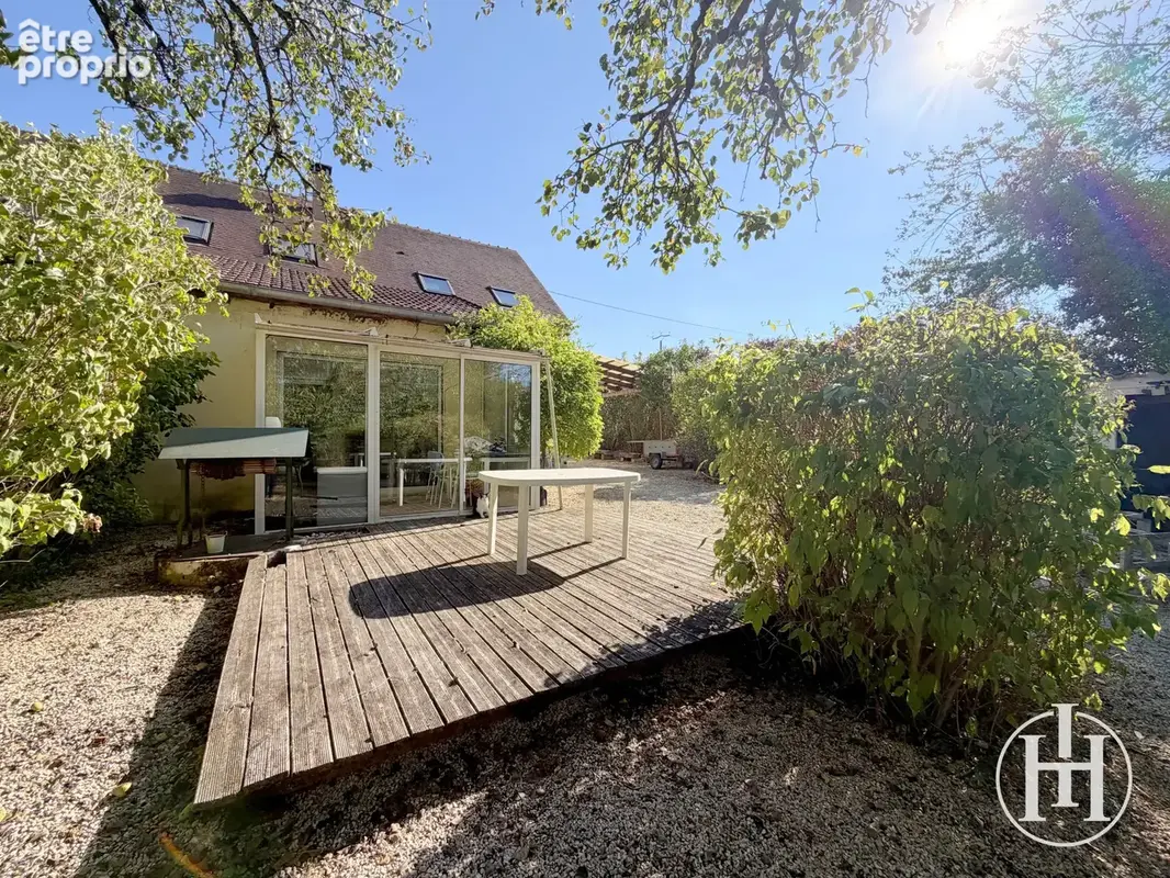 Maison à BAUGY