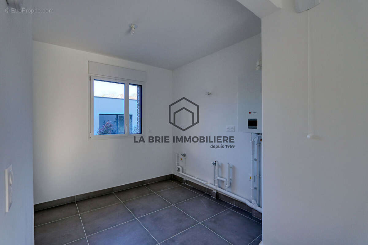 Appartement à RUBELLES