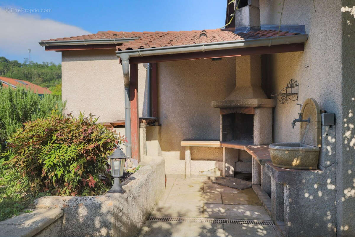 Maison à MONTLUEL