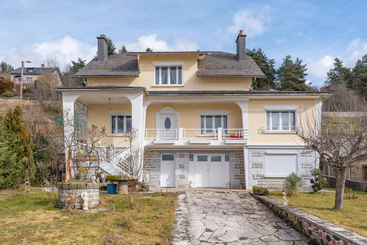 Maison à SAINT-ALBAN-SUR-LIMAGNOLE