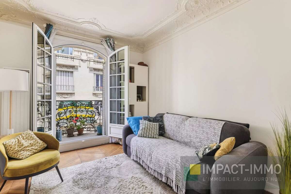 Appartement à PARIS-18E