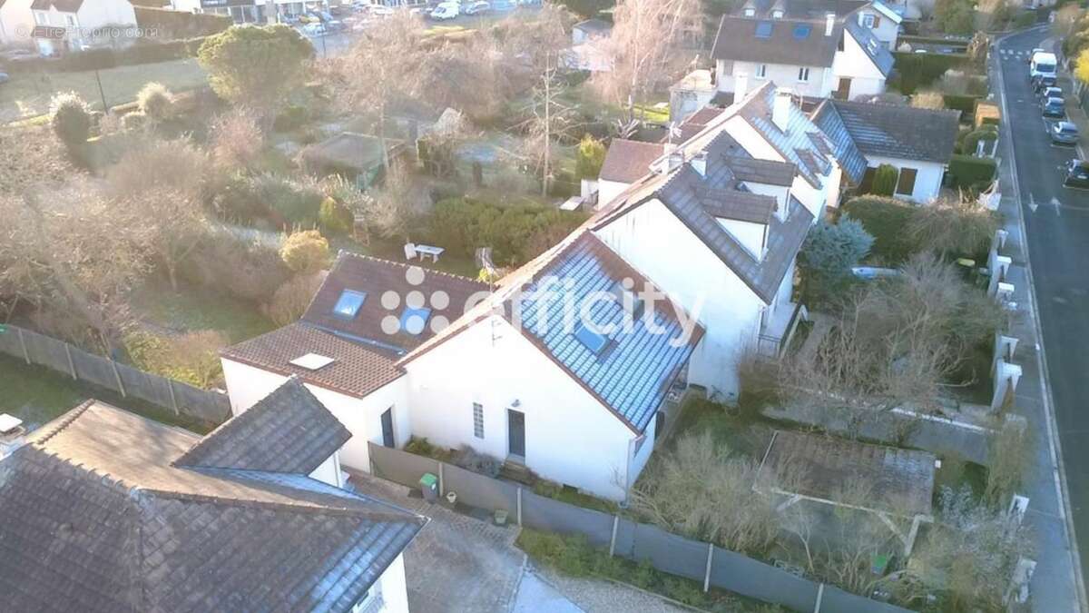 Maison à MAGNY-LES-HAMEAUX