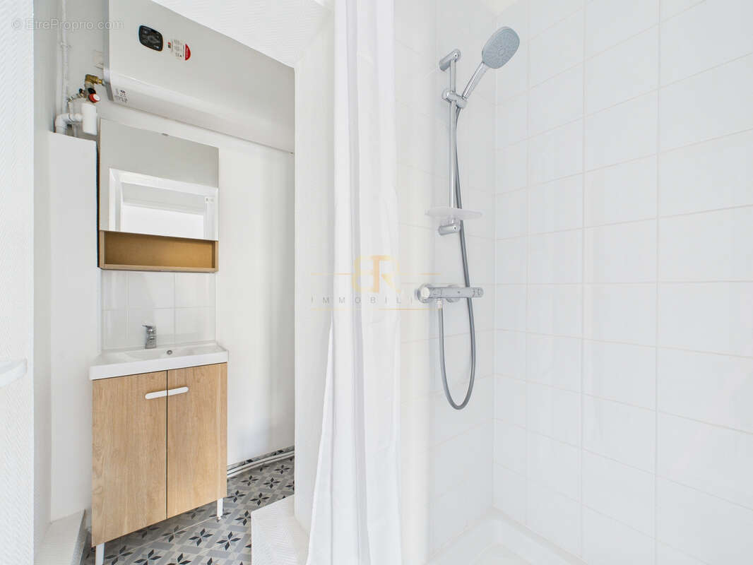 Appartement à PARIS-3E