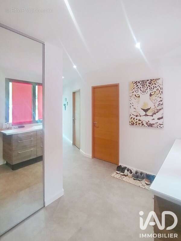 Appartement 87 m² à Mercury  - photo 6