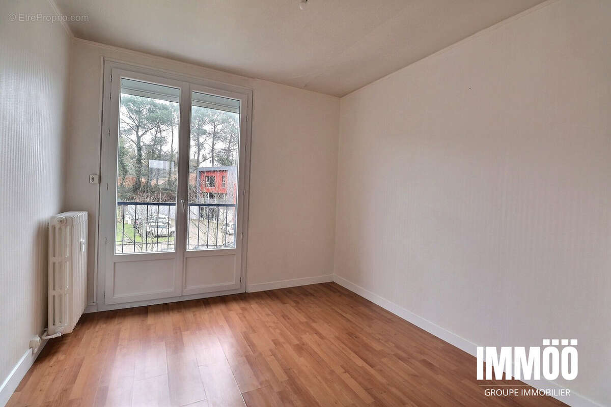Appartement 81 m² à Notre-Dame-De-Bondeville  - photo 8
