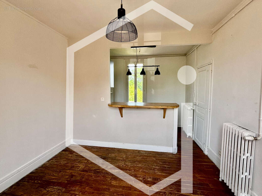 Maison à COSNE-COURS-SUR-LOIRE