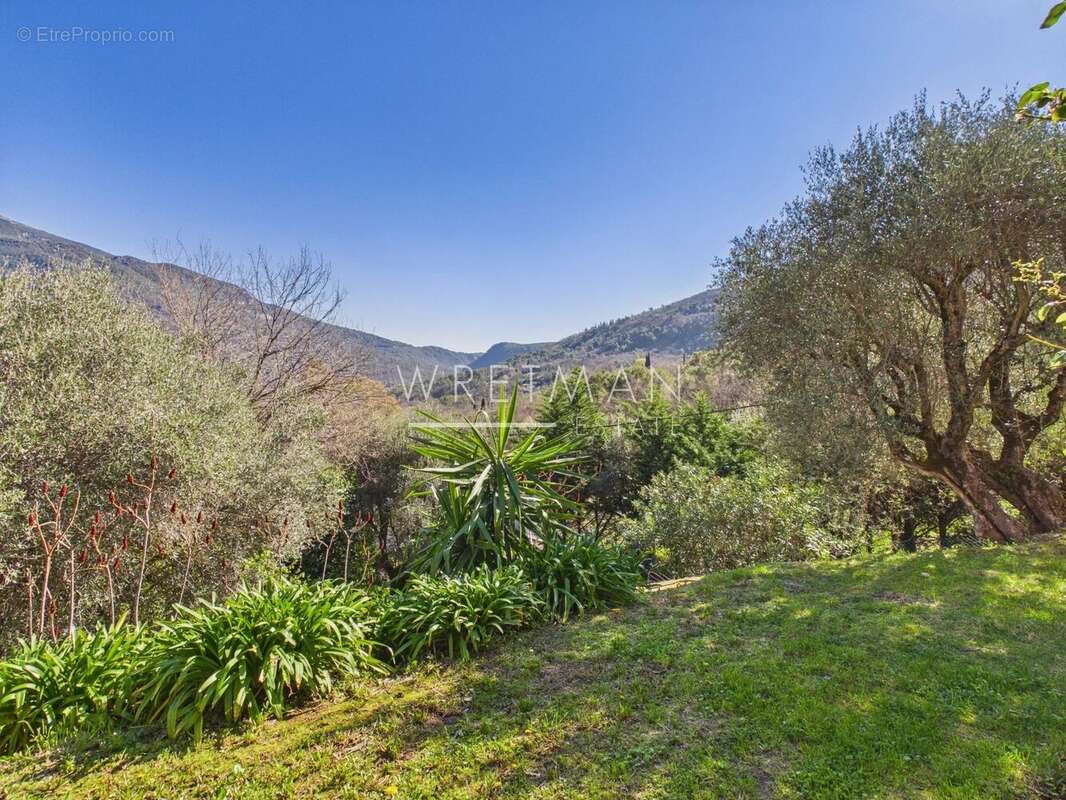 Maison à LE BAR-SUR-LOUP