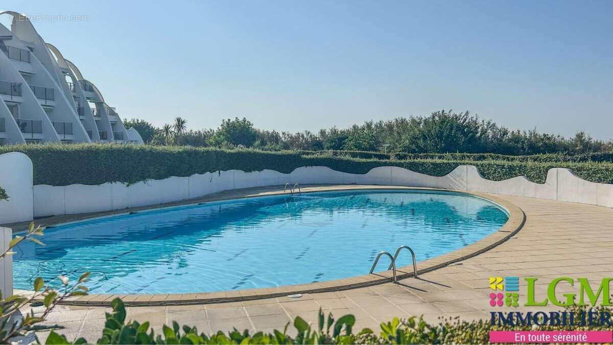 Appartement t2 de 50m² en rez de jardin piscine et garage - photo 2