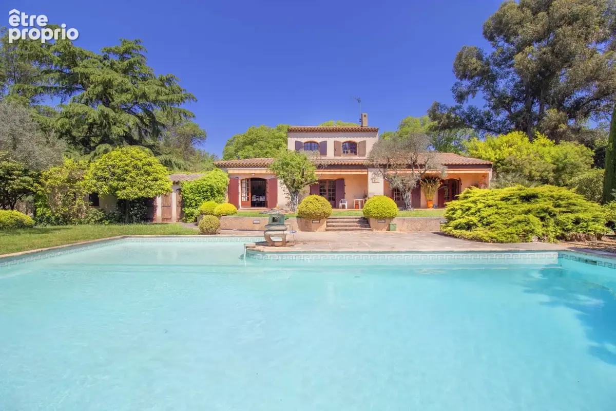 Maison à HYERES