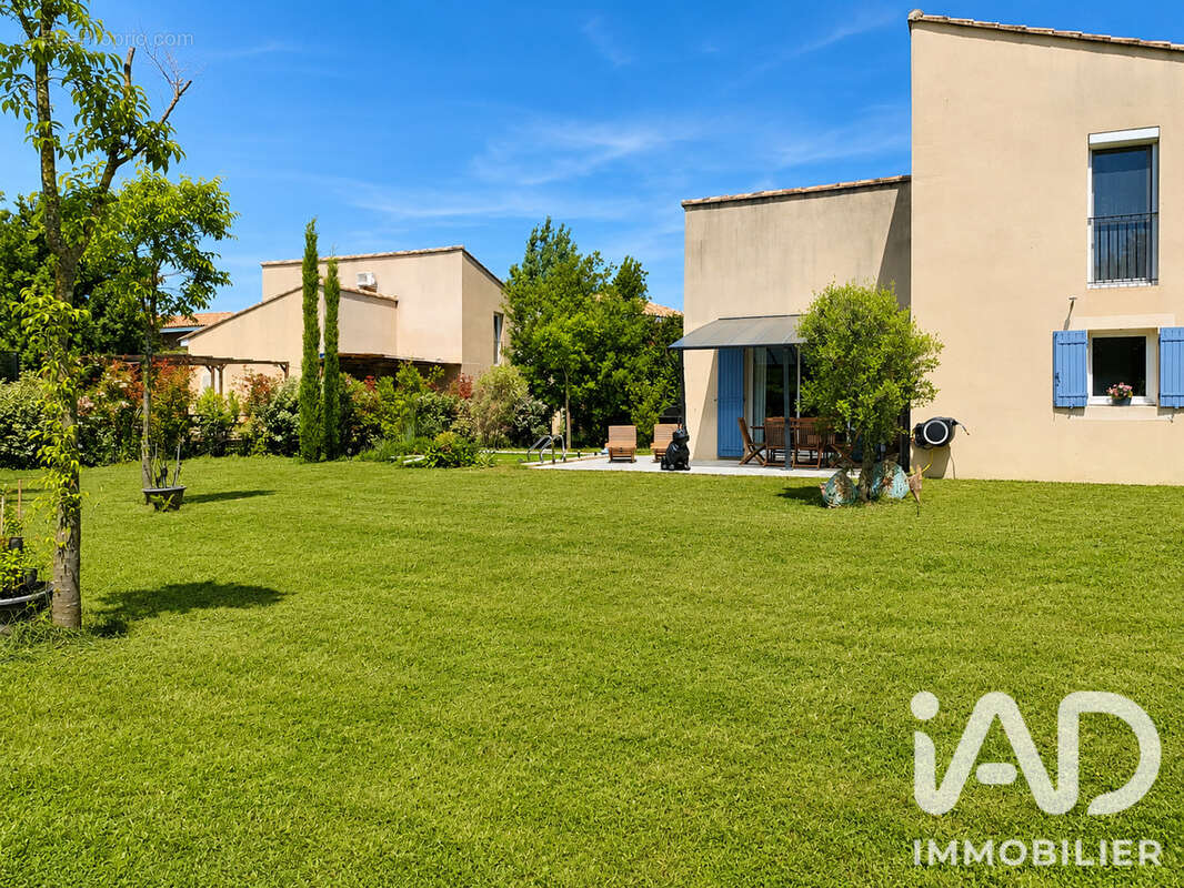 Photo 3 - Maison à SAINT-SATURNIN-LES-AVIGNON