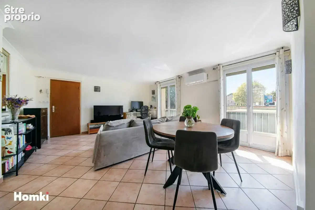 Appartement T3 de 70 m² à Aix-en-Provence 13100, Avenue Henri Pontier - photo 3