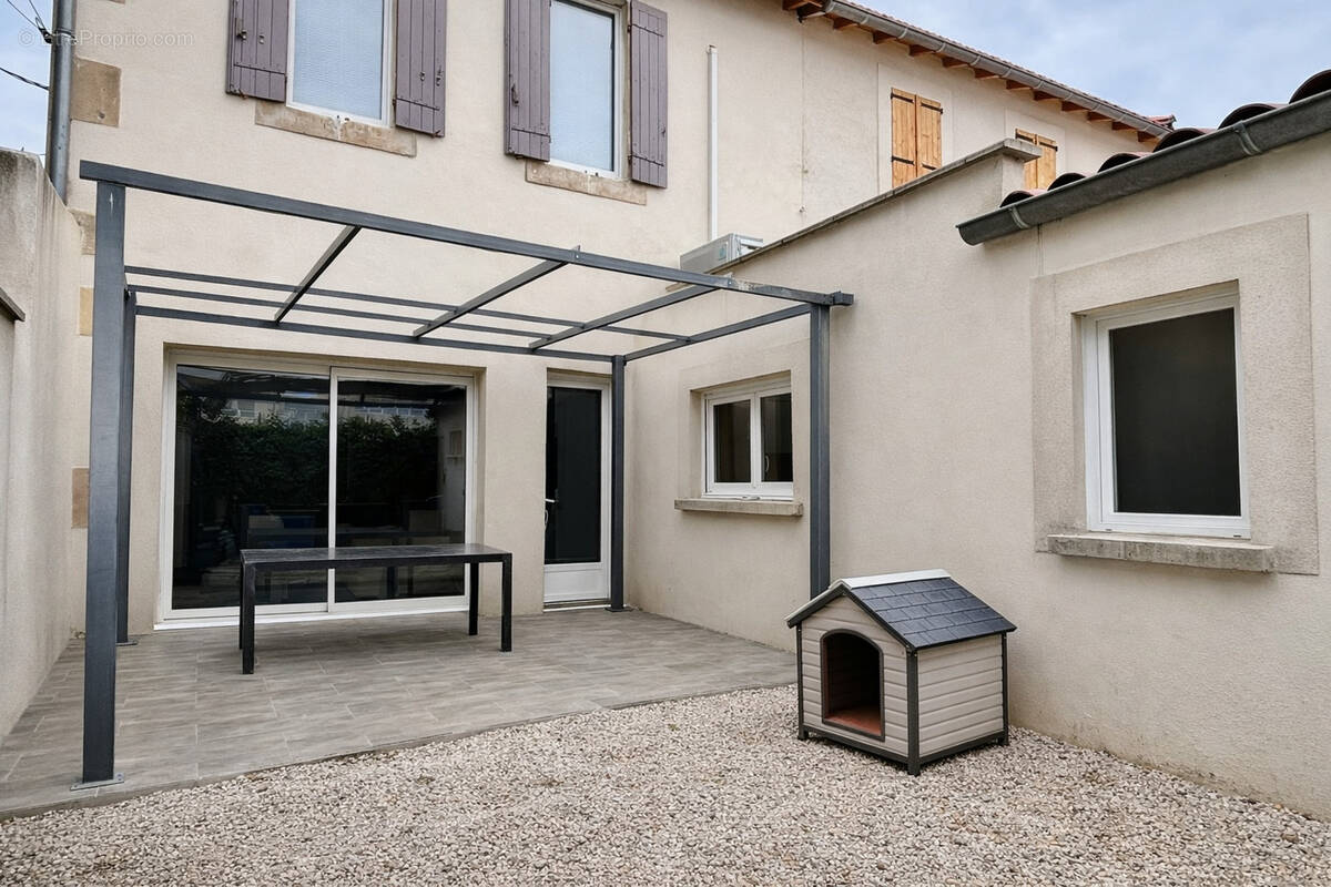 Maison à CHATEAURENARD