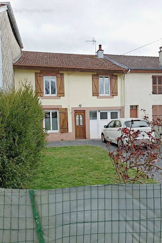 Maison à CELLES-SUR-PLAINE
