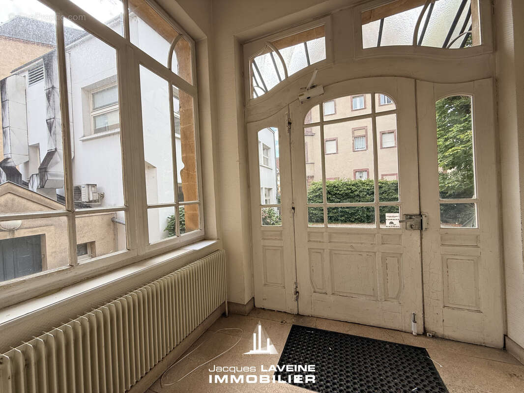 Metz-triangle impérial ensemble immobilier 20 pieces - photo 2