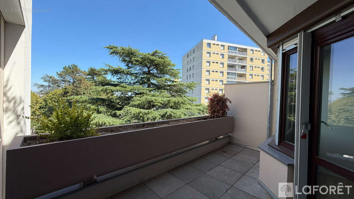 Appartement à OULLINS