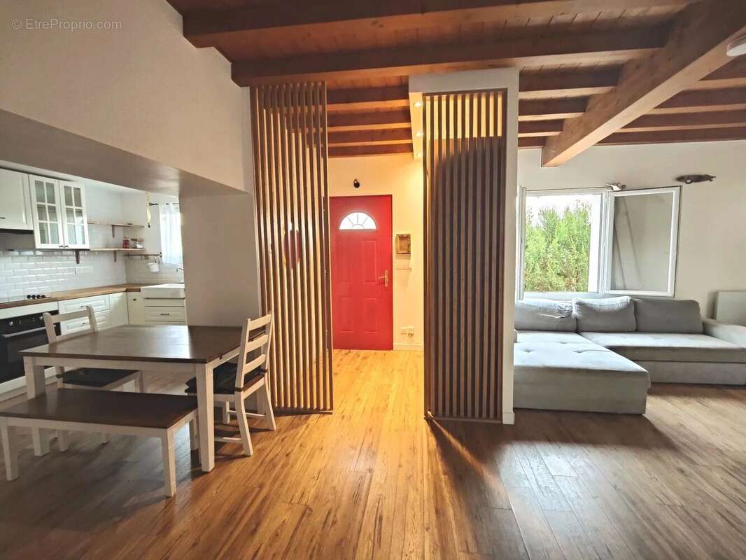 Maison à Clonas-sur-Varèze - photo 3