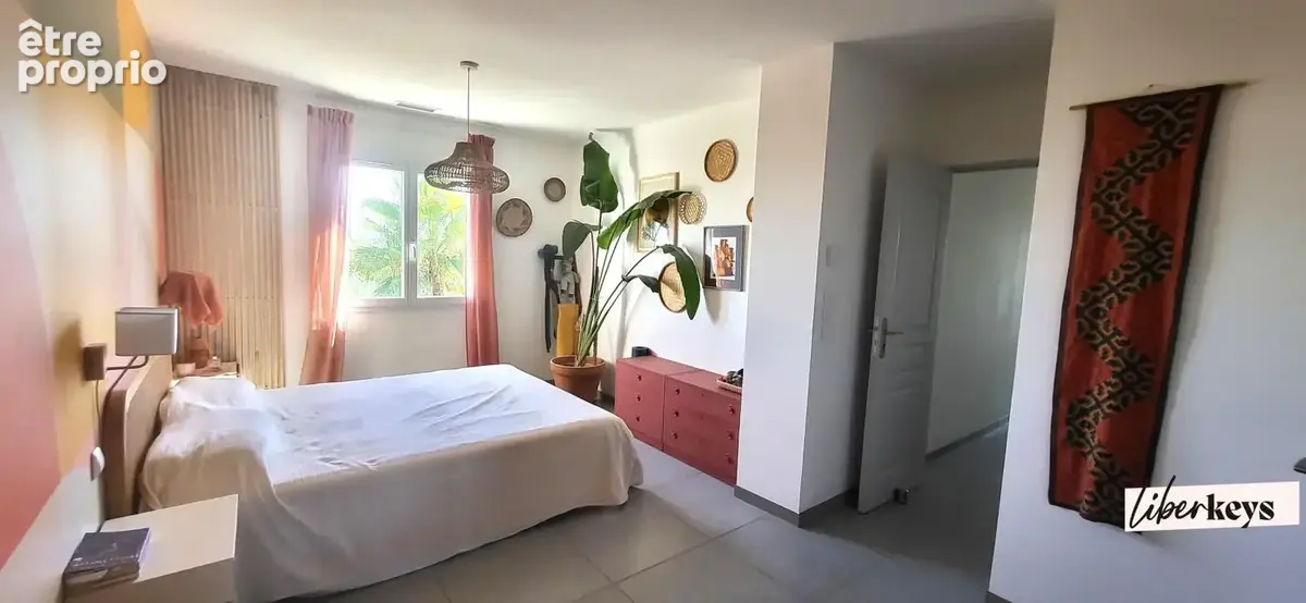 CALVISSON - VILLA 112 m2 - 3 chambre -  Piscine - photo 8