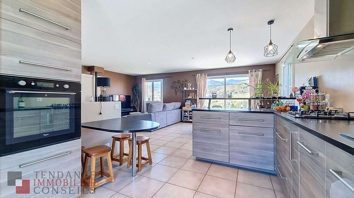 Maison à VAUX-EN-BEAUJOLAIS